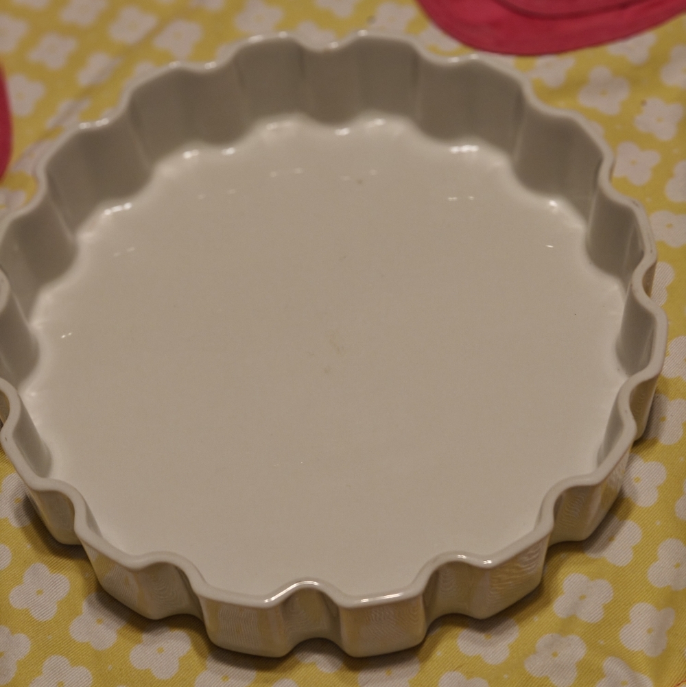 Vintage White Porcelain Pie Dish Different Rim 9" France New